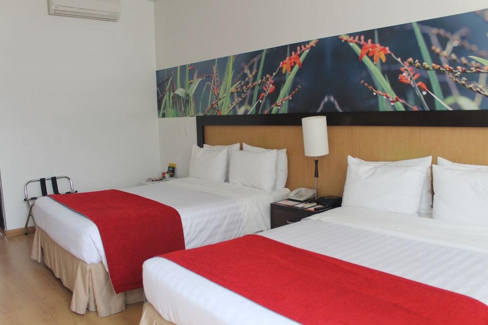 Mi Hotel Sandiego Medellín Buitenkant foto